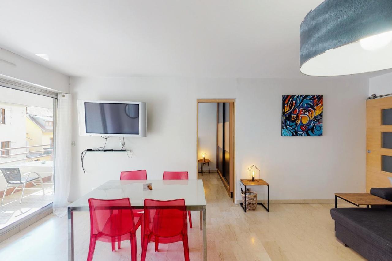 Le Jean-Jacques Rousseau - 2 Rooms By The Canal In The Heart Of Annecy Exterior photo
